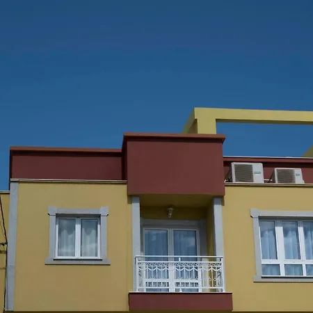 Puerto Pardise E *